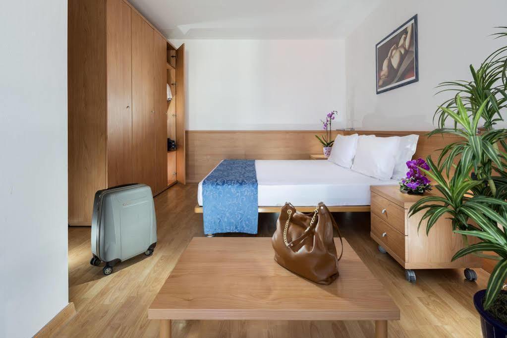 Aparthotel Esperya 리그나노 사비아도로 외부 사진